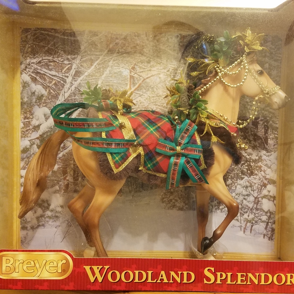 NIB Breyer Woodland Splendor 2016